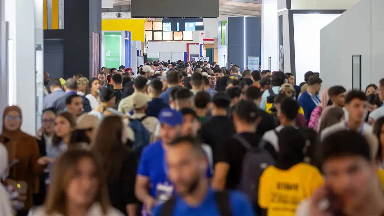 The crowd in an aisle of ECSEL Expo Algiers 2024