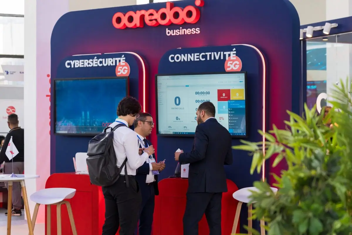Conversations in front of an operator’s cybersecurity and 5G connectivity screens